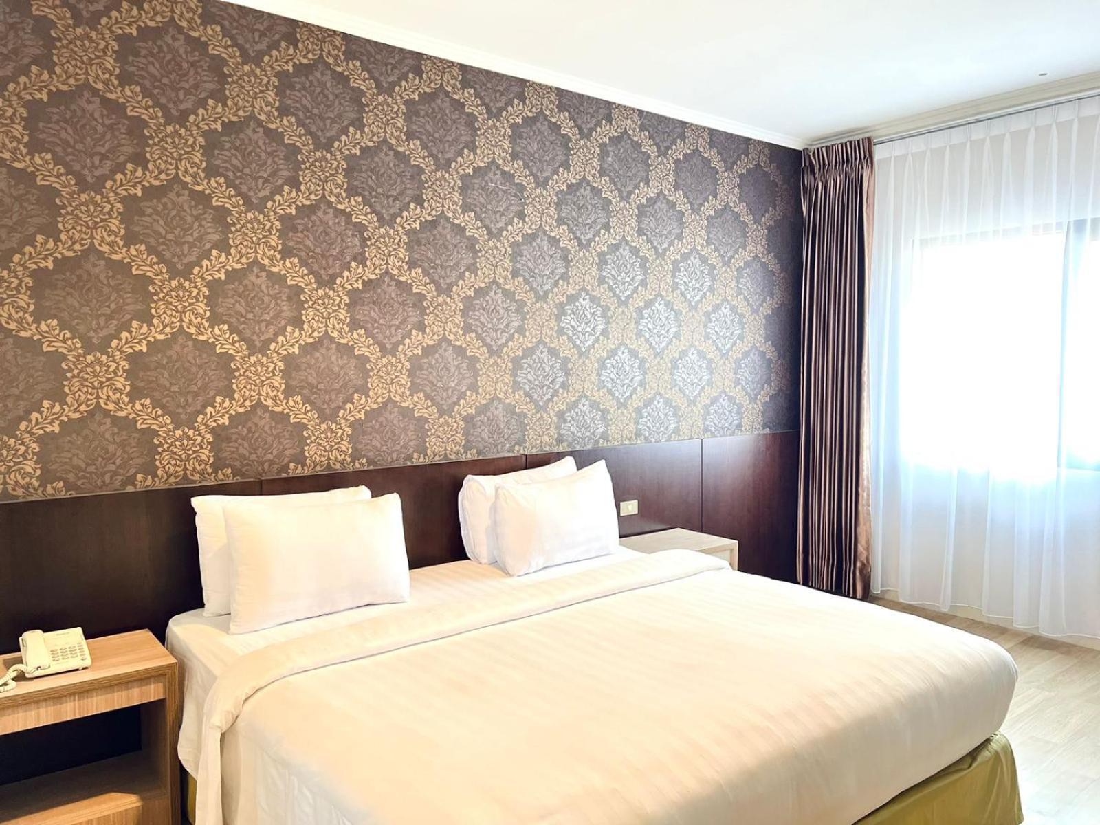 Royal Asia Hotel Palembang Exterior foto