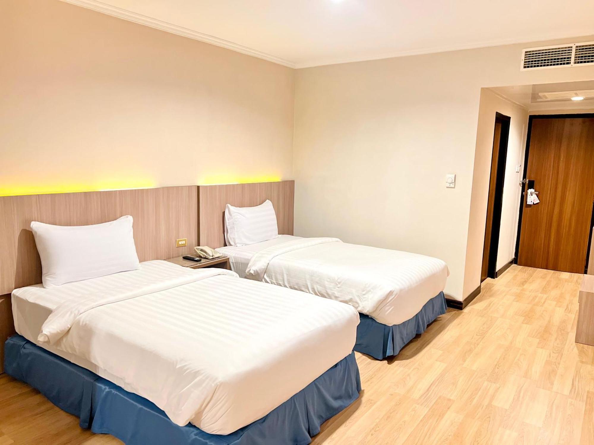 Royal Asia Hotel Palembang Exterior foto
