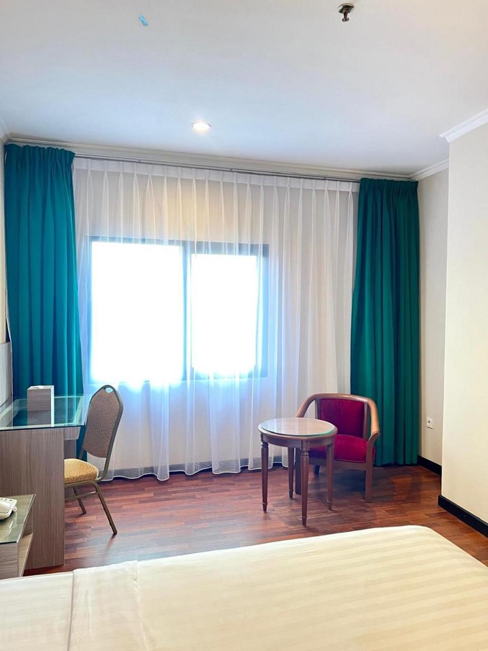Royal Asia Hotel Palembang Exterior foto